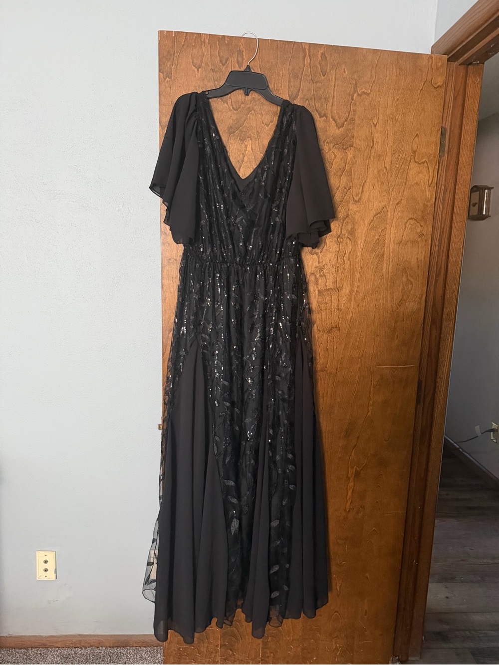 Elegant Black Evening Dress with Sequin Overlay - Only wore once.